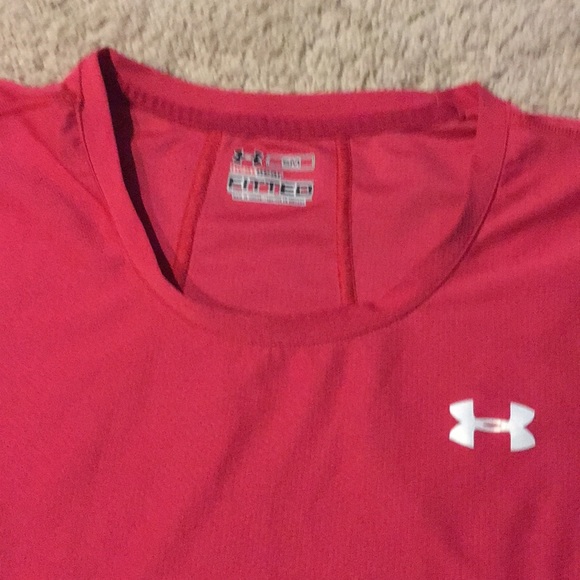 Under Armour Fitted Heat Gear Pink Top - Picture 3 of 4